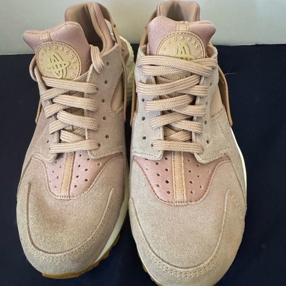 EUC Women’s Nike Sunset Tint Huarache  2017 Size 7.5 - Picture 12 of 13